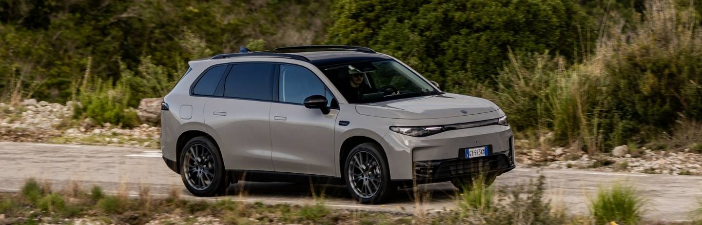 suv hybride familial polyvalent c10 reev grande autonomie recharge rapide leapmotor valence drome ardeche rhone alpes 16