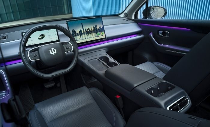suv hybride familial polyvalent c10 reev grande autonomie recharge rapide leapmotor valence drome ardeche rhone alpes 5